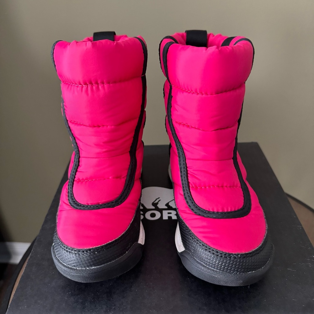 SOLD. Sorel Kids Boots in Pink and Black - Picture 3 of 8